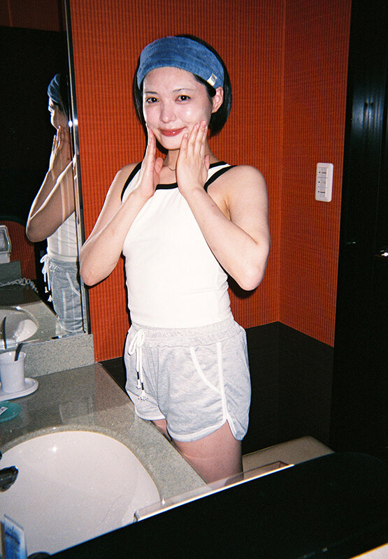 虹村ゆみ 年上キラーのボーイッシュなバイトちゃん虹村ゆみに誘われて…彼氏にも見せたことのないフェラテクで何度もごっくんと中出しをしてくれた【夕焼けジェラシー】