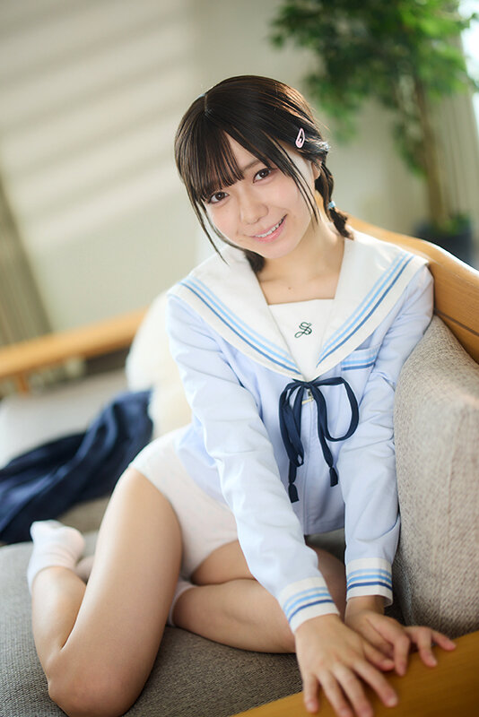 日向由奈 「パパ、私のこと愛してるなら生で入れて」思春期の娘とパパのいびつな愛の日常、そして中出しへと… 日向由奈【ひよこ】