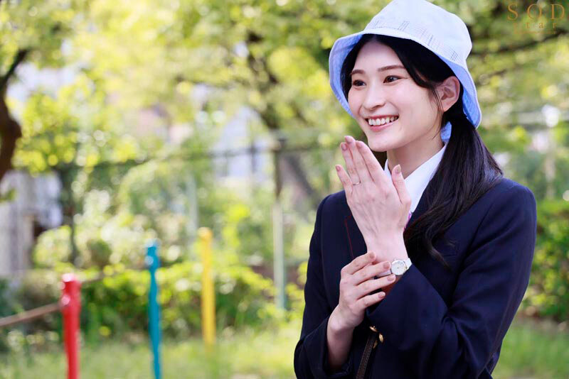 本庄鈴 反り勃ったチ〇ポと溜まった精液を毎日笑顔で舐めとってくれる性交販売レディ本庄さんに密着 本庄鈴【SODクリエイト】