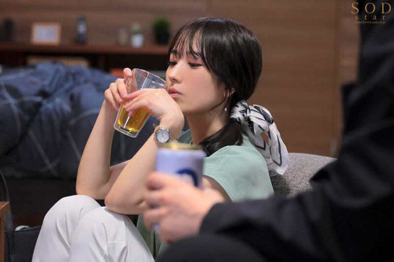 小湊よつ葉 苦手な同僚と飲み会帰りに勢いでワンナイトしてしまったら膣奥フィットするチ〇ポの相性が良すぎて人生最高の絶頂感を味わってしまい…全然好きじゃないのにおかわりセックスしまくった 小湊よつ葉【SODクリエイト】