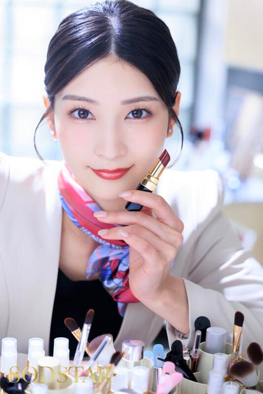 本庄鈴 「ばっちりお化粧した私とあの子どっちが良いの？」恋人がメイクアップ中の20分暇そうな付き添い彼氏をフェラ＆SEXで顔射させる美容部員 本庄鈴【SODクリエイト】