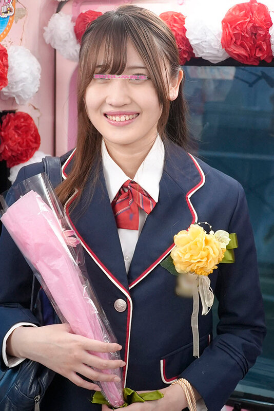 マジックミラー便 3分前まで女子○校生！～2025年～卒業式直後に初めての素股編 顔出し解禁！総勢20人全員SEXスペシャル！ギンギンに勃起したち○ぽを赤面まんコキ！恥じらいながらも濡れてしまった10代うぶオマ○コにヌルっと挿入で激イキ絶頂！！2枚組10時間！！【ディープス】