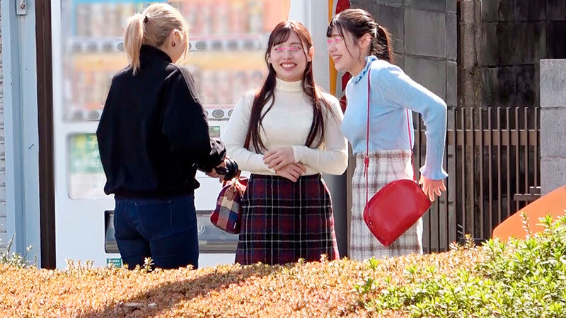 顔出しMM号 仲良し女友達限定 ザ・マジックミラー 親友同士の素人女子大生2人が初めての「レズH脱出ゲーム」に挑戦！恥じらいながらもレズキス/相互手マン/レズクンニ/レズ玩具/貝合わせ！興奮しちゃった友達同士の2人は同時イキが止まらない！【ディープス】