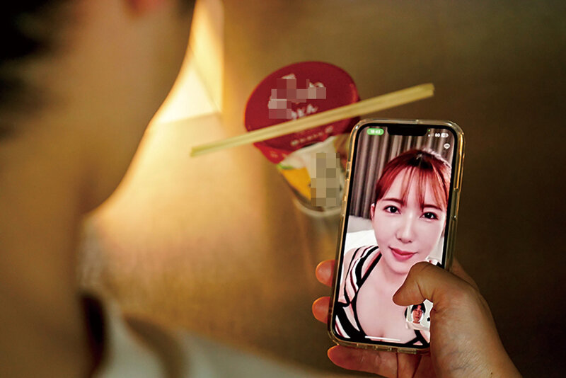 波多野結衣 免許合宿に参加してしまった世間知らずな人妻 他県の若者達のビンビンなズル剥け巨根でねとられて… 波多野結衣【JET映像】