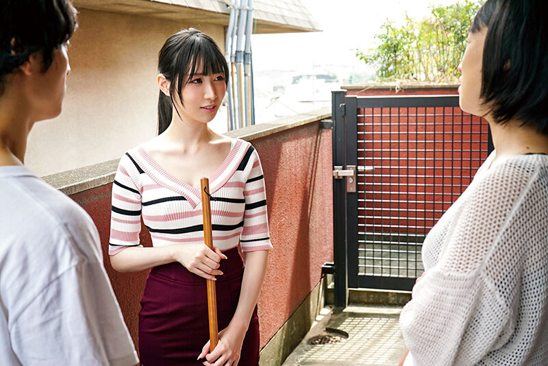 朝妃りお（朝日りお） 人妻の裏アカ 近所の奥様の裏アカを発見して… 普段の表の顔とは正反対な人妻の裏の顔と欲求不満な下半身をさらけ出させました 朝妃りお【JET映像】