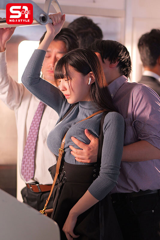 紫堂るい 巨乳グラドルはやはり痴●に狙われやすいらしい 紫堂るい【エスワン ナンバーワンスタイル】