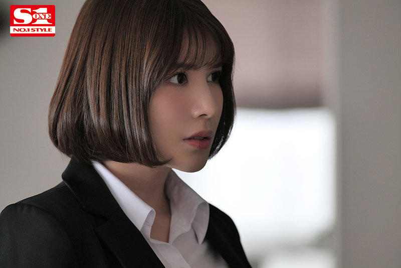 汐世（有栖花あか） 出張先のポツンと一軒宿で軽蔑している中年セクハラ上司とまさかの相部屋に…朝まで続く絶倫性交に堕ちたJカップ新入社員 汐世【エスワン ナンバーワンスタイル】