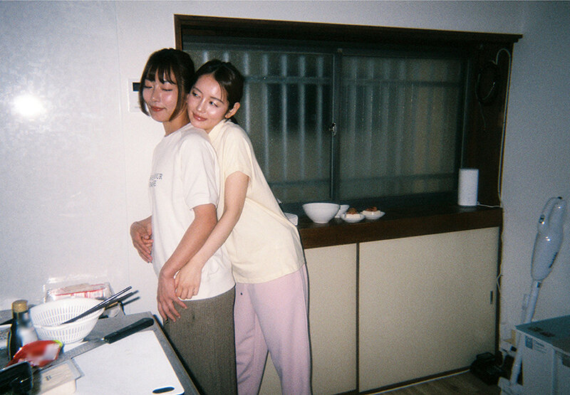 水川潤・美咲かんな もしも2人が交際したら…好きが溢れる1日になりました。一緒にご飯作ってシャワー浴びて唇を重ね、朝起きても好きを確かめ合った初めての1泊2日デート 水川潤 美咲かんな【凸凹はぁと】