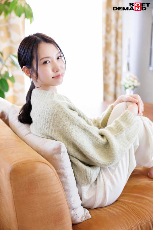 今村由美 根っからの明るさで職場の絵画スクールはいつも笑顔で溢れてる 今村由美 34歳 第4章 普段は夫とくつろぐリビングが絶頂お漏らし潮まみれ！真っ昼間から禁断の自宅撮影【SODクリエイト】