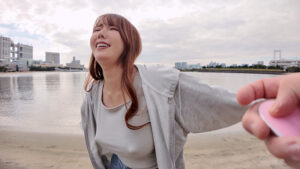 波多野結衣 ノーブラ熟巨乳ムチムチおっぱいデート 波多野結衣【セレブの友】