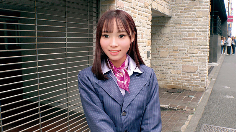 大手航空会社勤務の美人CA（キャビンアテンダント）が童貞チ○ポをノーハンドフェラ早漏改善！気品が溢れる一流のおもてなしフェラで暴発大量射精ごっくん→即フル勃起！元気すぎる童貞チ○ポを放っておけないCAはそのまま筆おろし中出しTAKE OFF【赤面女子】