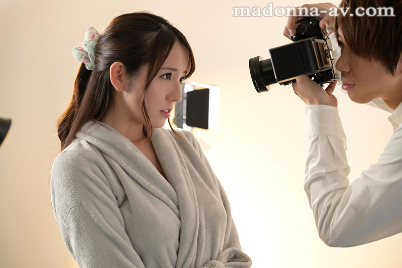 小花のん ヌードモデルNTR 上司と羞恥に溺れた妻の衝撃的浮気映像 小花のん【マドンナ】