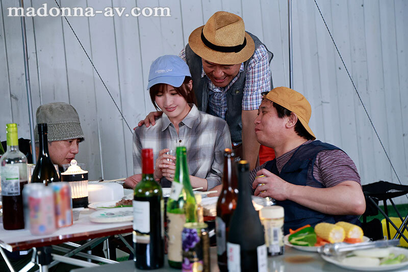 藤森里穂 Gカップ美女、マドンナ移籍第一弾！！ 町内キャンプNTR テントの中で何度も中出しされた妻の衝撃的浮気映像 藤森里穂【マドンナ】