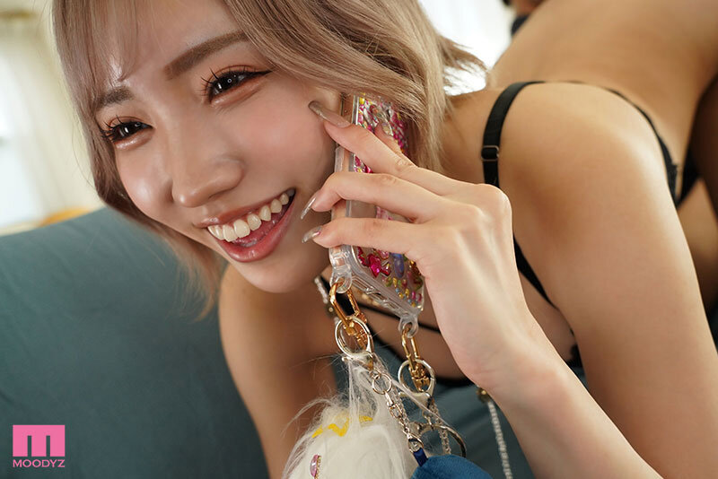 春陽モカ・AIKA SEXが当たり前のド田舎に帰省したら有名ヤリマンギャルに成長した同級生と地元一のヤリマン先輩が集まって初めての中出しなのに何度も何度もザーメンぶっこ抜かれた思い出 春陽モカ AIKA【ムーディーズ】