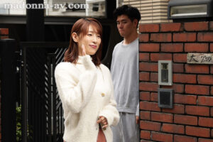 葉月保奈美 家族皆が巣立った実家で、 母と過ごす近親相姦の日々―。 葉月保奈美【マドンナ】