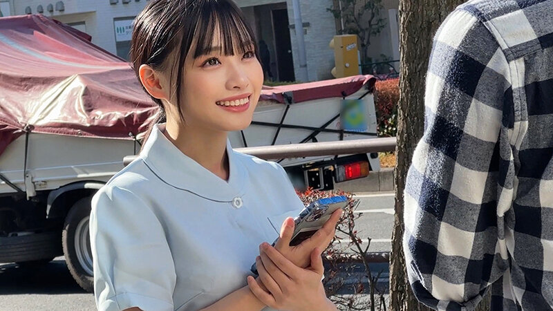 街で働くかわいい女の子をガチナンパ＆その場で本番交渉しないでノリで生中出しセックスしてそのまま発売！ナースちゃん全員集合【ROOKIE】