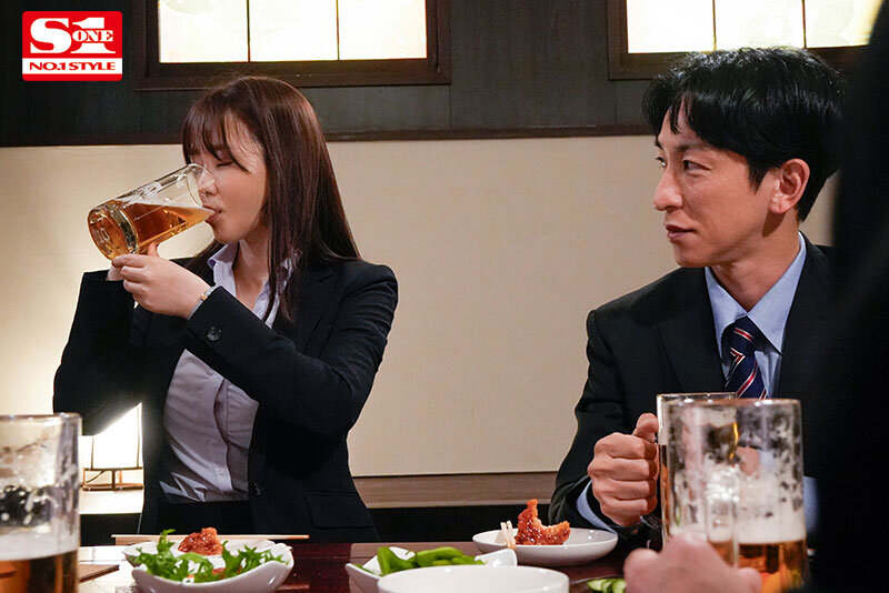 丸石レア JカップOLは彼氏ではなく死ぬほど嫌いなスケベ上司のセクハラ粘着性交の虜に… 丸石レア【エスワン ナンバーワンスタイル】