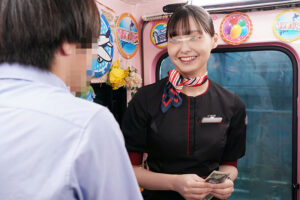 一般男女モニタリングAV×マジックミラー便コラボ企画 大手航空会社勤務の美人キャビンアテンダントが童貞チ○ポをノーハンドフェラで早漏改善！気品が溢れる一流のおもてなしフェラで暴発大量射精→即フル勃起！元気すぎる童貞チ○ポを放っておけないCAはそのまま筆おろし…【ディープス】