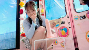 完全撮り下ろし路上ナンパ！街で見つけた美女10人が初めての固定ディルドまたがりオナニー！揺れるデカ尻！卑猥なくちゅ音！ズッポリ丸呑み！杭打ち激ピストン！「ヤバい、気持ち良い…」恥じらいながらも我慢できずに痙攣イキ！ヒクつくアナルまで丸見えのドアップ接写ア…【ディープス】