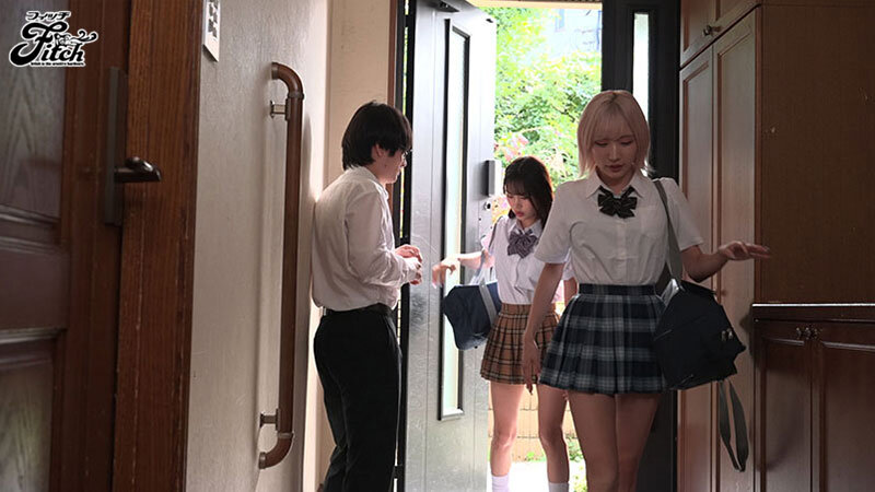 春陽モカ・新井リマ 陰キャ童貞の僕の家で入り浸りギャルにWま●こを使わせて貰ったハーレム中出しSEXの話 新井リマ 春陽モカ【Fitch】