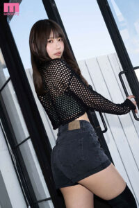 葵いぶき 【VR】「結婚する前に、もう一度だけ…」忘れられない最高の元カノ、葵いぶきと最高のセックスを上書きする最後のセックス【ムーディーズ】