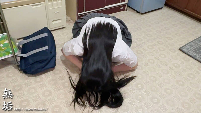 白百合みなみ クラスメイトの女子の弱みを握った人生で最も幸福な日。貧乏で、万引きして、犯●れる… 何も持たない不幸少女の悲惨すぎるド底辺搾取レ×プ。 白百合みなみ【無垢】