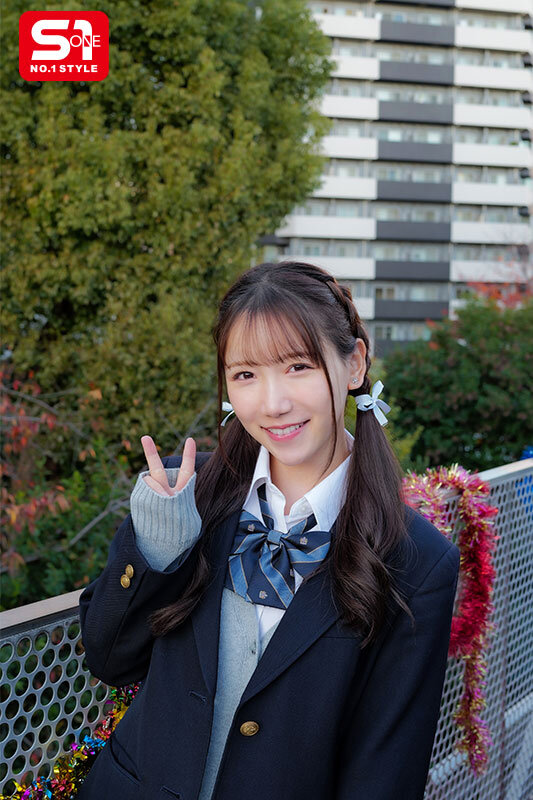 三田真鈴 【VR】「文化祭、2人で抜け出さない？」学園のマドンナ三田さんに手を握られて…制服脱いだら艶っぽい大人スレンダーボディで瞬殺 あまりにも抜け駆けSEXが最高すぎたラブホ後夜祭 三田真鈴【エスワン ナンバーワンスタイル】