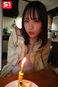 村上悠華 ヤリサーの男達に雑に寝取られといてピースなんかすんなよ… 僕の大切な年下彼女が大学のチャラ男たちとノリノリSEXを楽しんでいた…。 村上悠華【エスワン ナンバーワンスタイル】