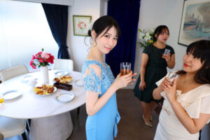 【VR】【8K】同窓会で再会した元カノと離れた数年を確かめ合う……情熱的にカラダを重ねるワンナイトSEX りお【unfinished】