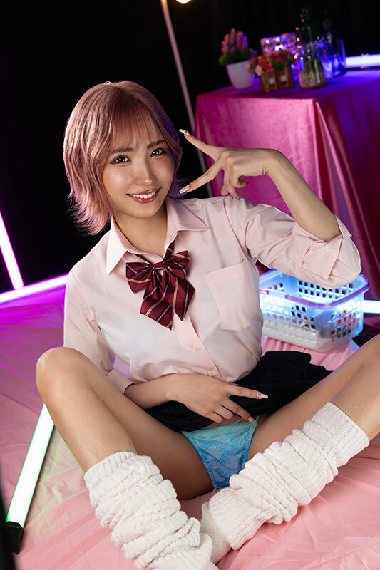 春陽モカ・本田もも・宮城りえ 【VR】名作シリーズの8KBEST、第2弾！天井特化アングルVR THE BEST【ケイ・エム・プロデュース】