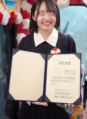 マジックミラー便 3分前まで女子○校生！～2026年～卒業式直後に初めての素股編 顔出し解禁！総勢15人全員SEXスペシャル！ギンギンに勃起したち○ぽを赤面まんコキ！恥じらいながらも濡れてしまった10代うぶオマ○コにヌルっと挿入で激イキ絶頂！！2枚組10時間！！【ディープス】
