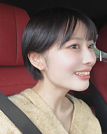 小松本果 「浮気温泉デート」彼氏に内緒で他人棒と卒業旅行。濃密寝取られセックスで完堕ち絶頂。 小松本果【アイデアポケット】