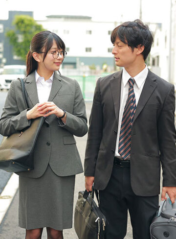 北岡果林 出張先のホテルで大人しい後輩女子社員とまさかの相部屋シングルベッド 突然、豹変した彼女は困惑するボクを密着誘惑し朝が来るまでひたすら痴女り続けた。 北岡果林【エムズビデオグループ】