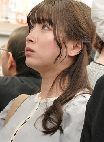 橘内ひなた 満員電車で前後を挟まれ羽交いじめ乳首開発される巨乳美女2 橘内ひなた【電脳ラスプーチン】