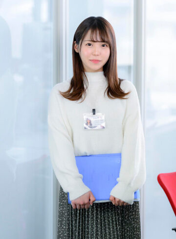 佐々木夏菜 SOD女子社員 総務で働くハケンの佐々木さん26歳 「気持ち良さが忘れられなくて…」家族に内緒で自ら懇願！1本限定決意のAV再出演！ 仕事休みの日曜日、昼間からデカチン男優たちとず～っとSEX … 佐々木夏菜【SODクリエイト】