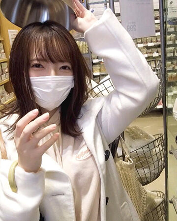 小花のん 初めて出来た彼女を脱がしたら…着衣から想像できない物凄い色白美巨乳 大興奮の僕は性欲尽きるまでハメまくった 小花のん【E-BODY】