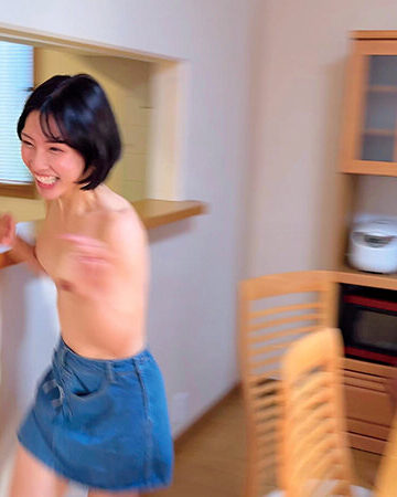 「えっまだするの？何回、私の中に出すつもり？もう無理！イキ過ぎて頭おかしくなっちゃう！！」素人女子大生vsイケメンAV男優 中出し鬼ごっこ 追いかけまわして捕まったら超絶高速ピストンで無制限生中出し！！3【赤面女子】