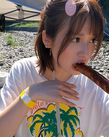 優梨まいな 男2女2で職場の後輩たちと一緒に河原BBQに行く予定が、前日ドタキャンされて、バイトの女の子と二人で行くことに 一度やったら火がつきすぎちゃって、朝まで延長お泊り・夜●い・すっぴんめちゃくちゃ中出ししまくった。 川遊びしてびしょびしょになって、休憩… 優梨まいな【本中】