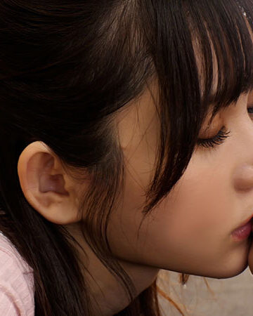 五日市芽依 息子と妻が田舎に帰省中ママ友の自宅に入り浸り中出し不倫セックスに明け暮れた1週間。 五日市芽依【本中】