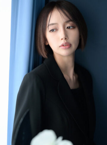 美咲かんな 【VR】【同級生の喪服】10年ぶりに田舎に帰省して再会した幼馴染に不謹慎だけど欲情してしまいました…。 美咲かんな【VRパラダイス】