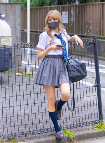 【VR】【8K】メスガキ理解らせVR-塩対応でクソ生意気なP活J系をクスリ漬け生ハメで再教育-【SODクリエイト】