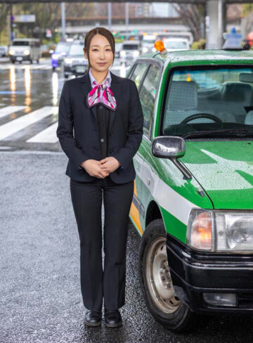 春木蘭子 SNS総フォロワー9万人 人妻女性タクシードライバー 春木蘭子 45歳 AVDEBUT「丁寧な接客を心掛けていますが乱暴な不倫SEXが大好きです」【SODクリエイト】