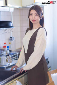 有澤まゆか 有澤まゆか 36歳 明るいママさんが年下絶倫男子宅で家事、料理、性欲のお供 絶倫男子たちに無限に発射されちゃう1日奥さん【SODクリエイト】