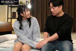 岡田優愛 初めて出来た彼女を脱がしたら…着衣から想像できない物凄い色白美巨乳とピンク乳首 大興奮の僕は性欲尽きるまでハメまくった 岡田優愛【E-BODY】