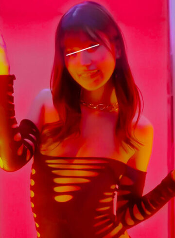 【完全主観】24Hいつでも可愛い子が手軽に買えてハメれる！近未来の飾り窓コンビニ！ドリンクケースにはコンビニ嬢たち！持ち帰ってヨシ！その場でも…【Hunter】